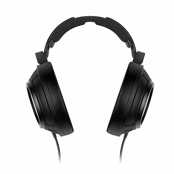 HD 820