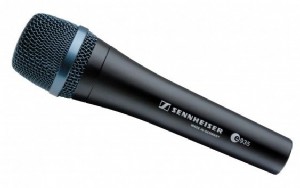 E-935